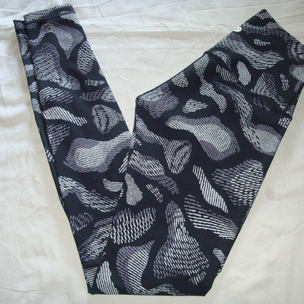 Lululemon Wunder Under Leggings Size 4